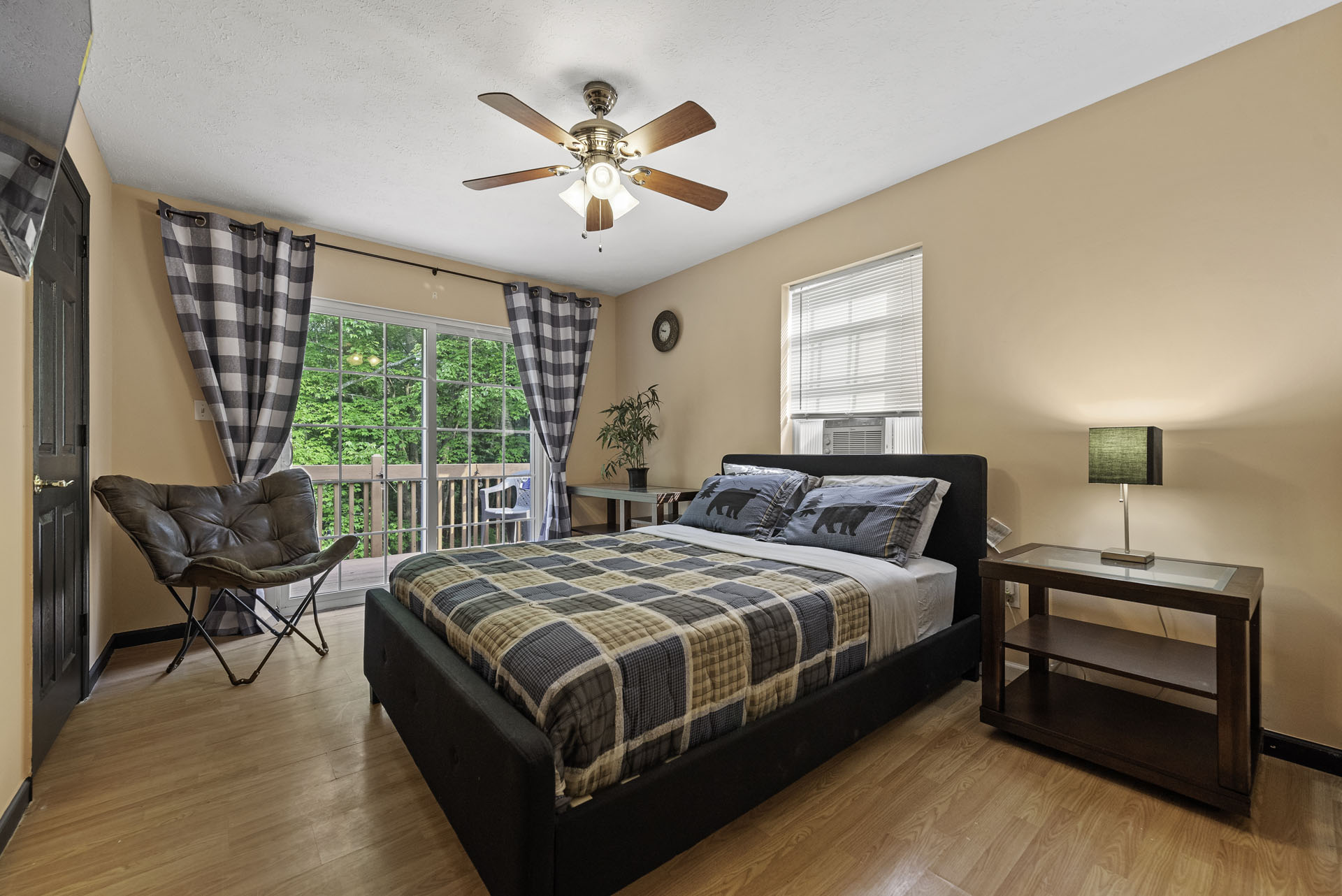 Pictures of the Interior of Houses